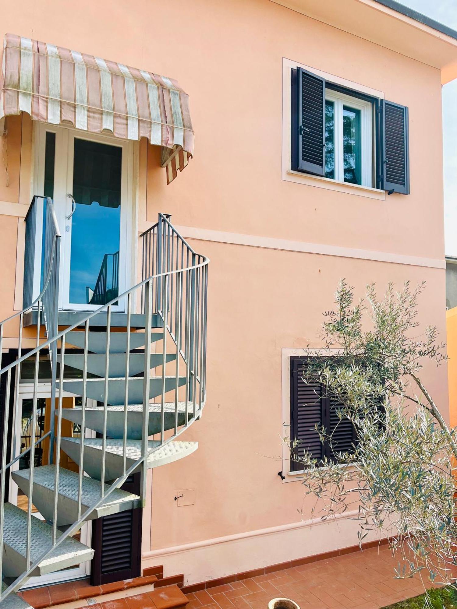 Holiday Vibes Pisa Exterior photo